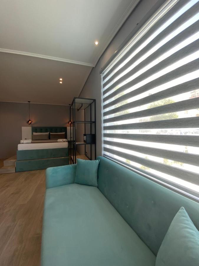 Crown Apartment Sarandë Buitenkant foto