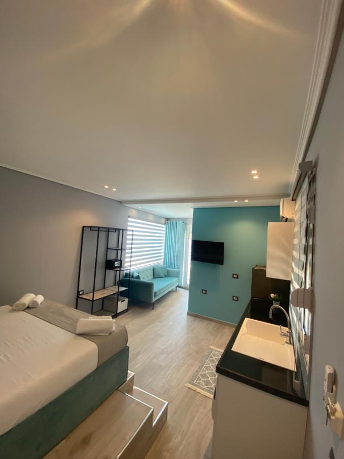 Crown Apartment Sarandë Buitenkant foto